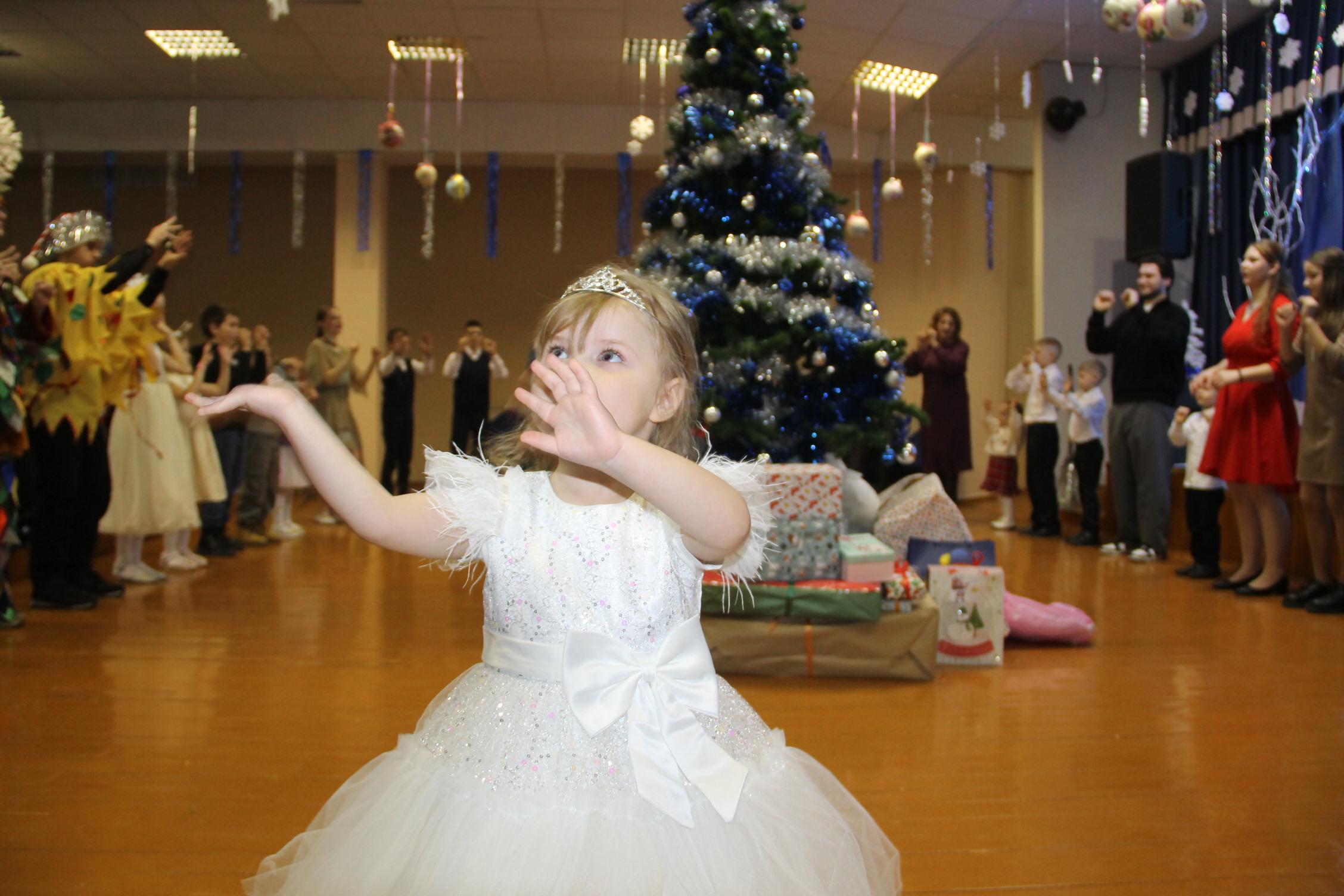 Навагодняя дабрачынная акцыя “Нашы дзеці” актыўна праходзіць на Петрыкаўшчыне