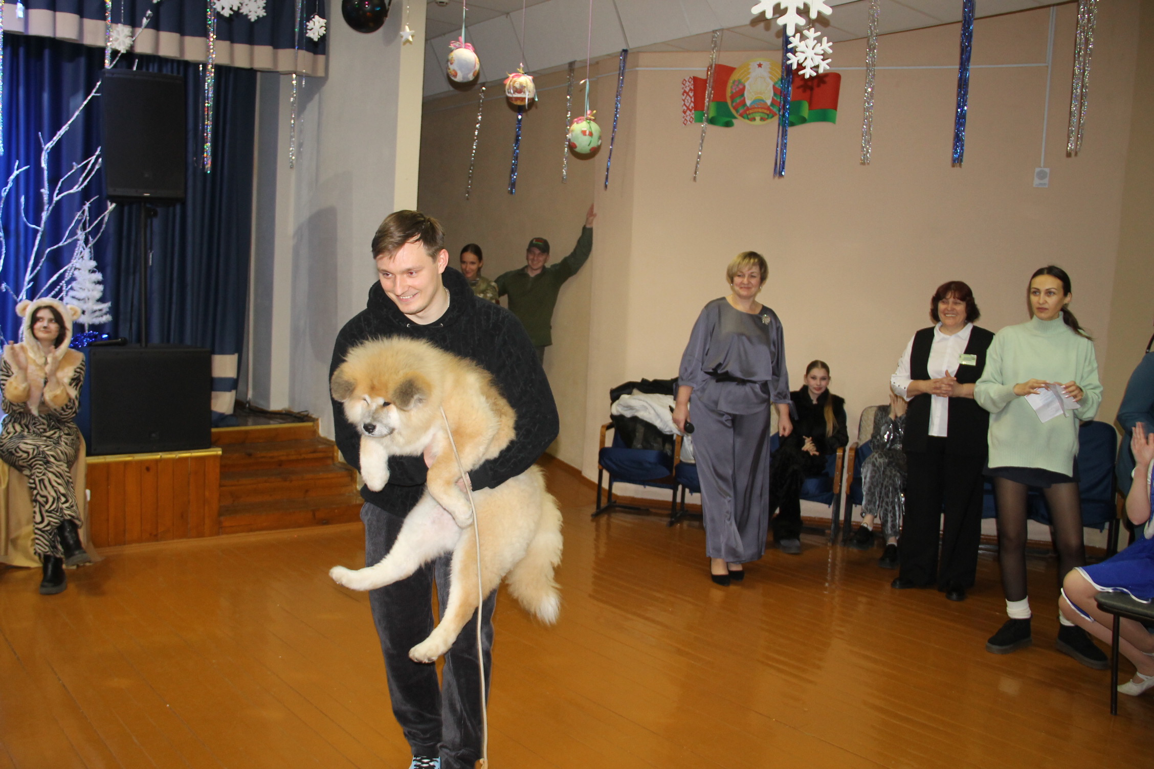 Навагодняя дабрачынная акцыя “Нашы дзеці” актыўна праходзіць на Петрыкаўшчыне