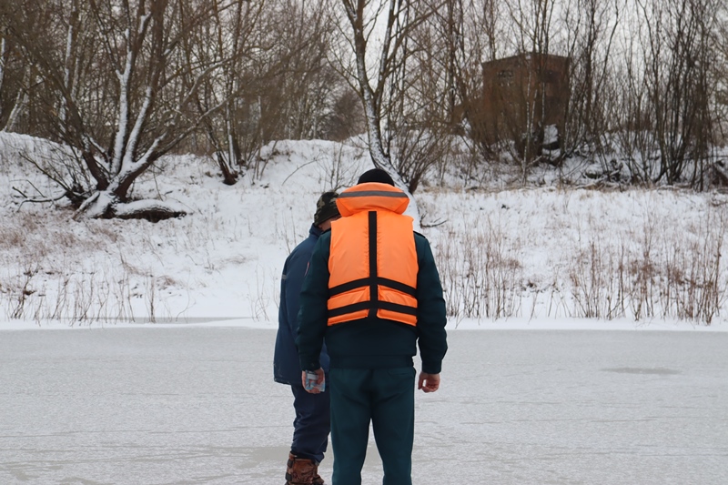Рыбалка без приключений: правила безопасности на льду