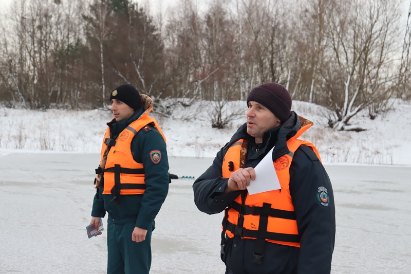 Рыбалка без приключений: правила безопасности на льду