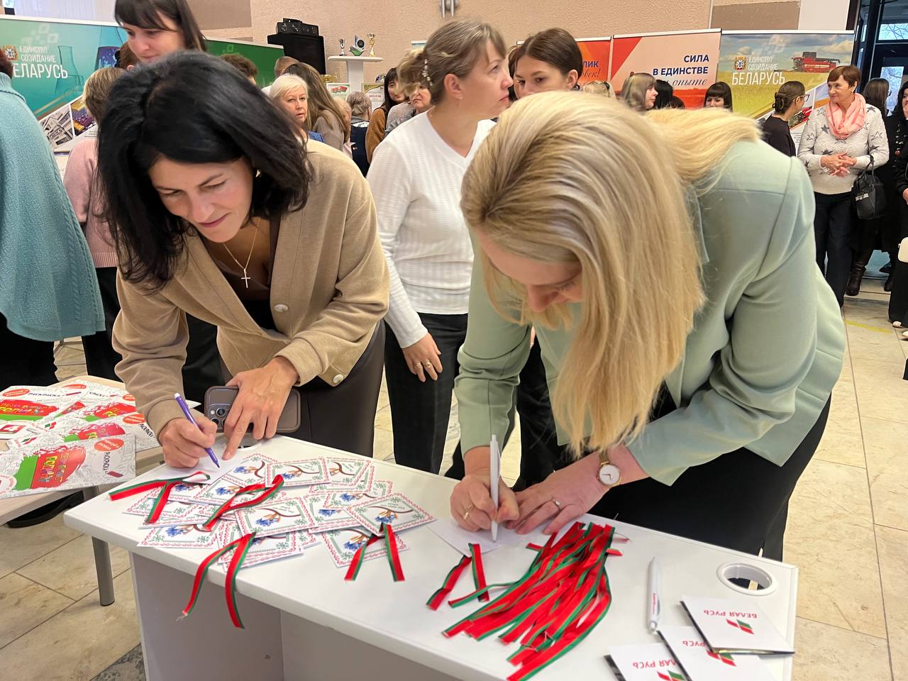 У Петрыкаве адкрылася перасоўная абласная выстава “У адзінстве народа – сіла краіны”