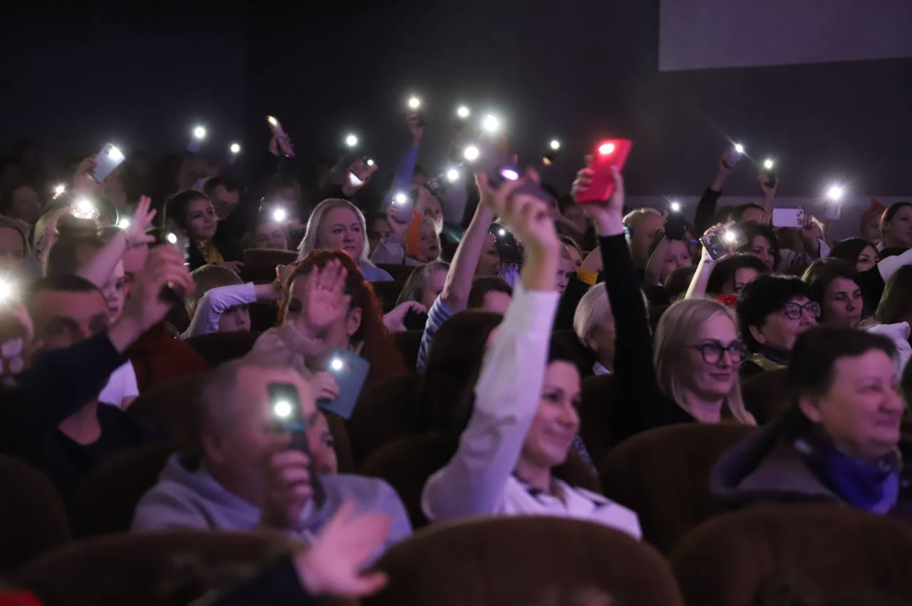 Фотафакт: "Навіны Снягуркі": Навагодняе чараўніцтва ў раённым Доме культуры!