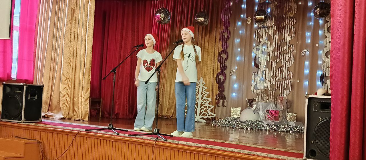 Свята крочыць па краіне