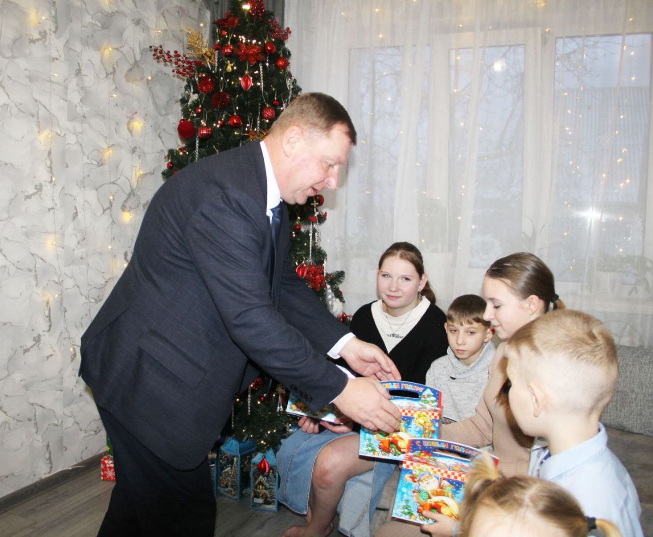 "Нашы дзеці": Цёплыя сустрэчы і шчырыя падарункі