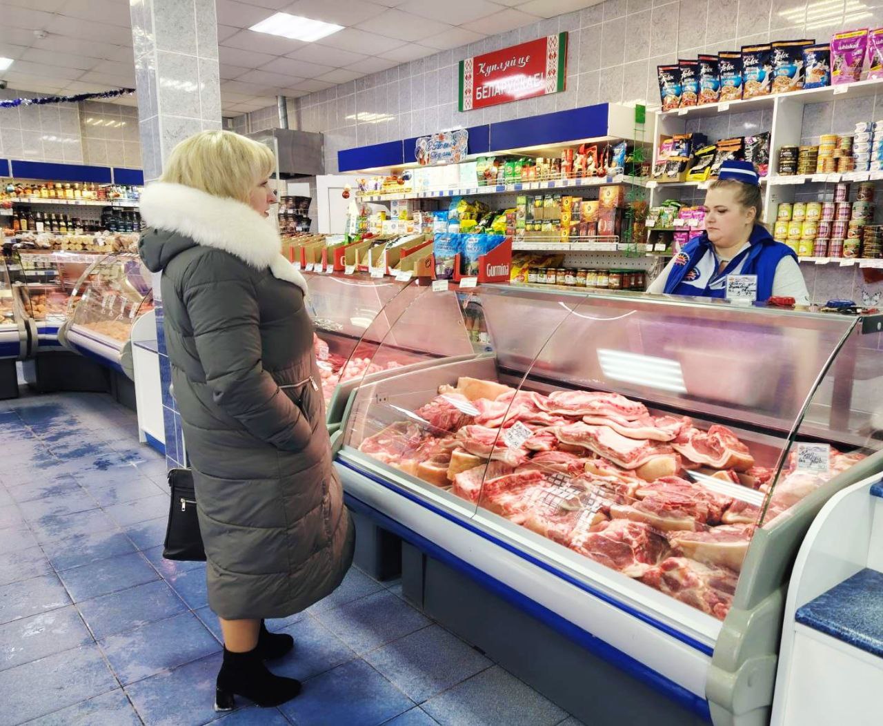 Мониторинг торговых точек Петрикова: Светлана Сенько оценила доступность и качество товаров