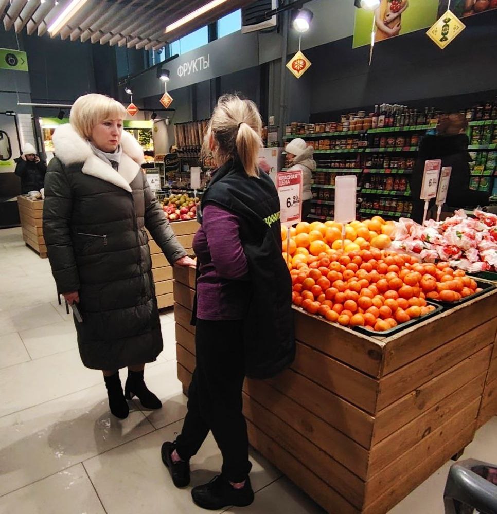 Мониторинг торговых точек Петрикова: Светлана Сенько оценила доступность и качество товаров