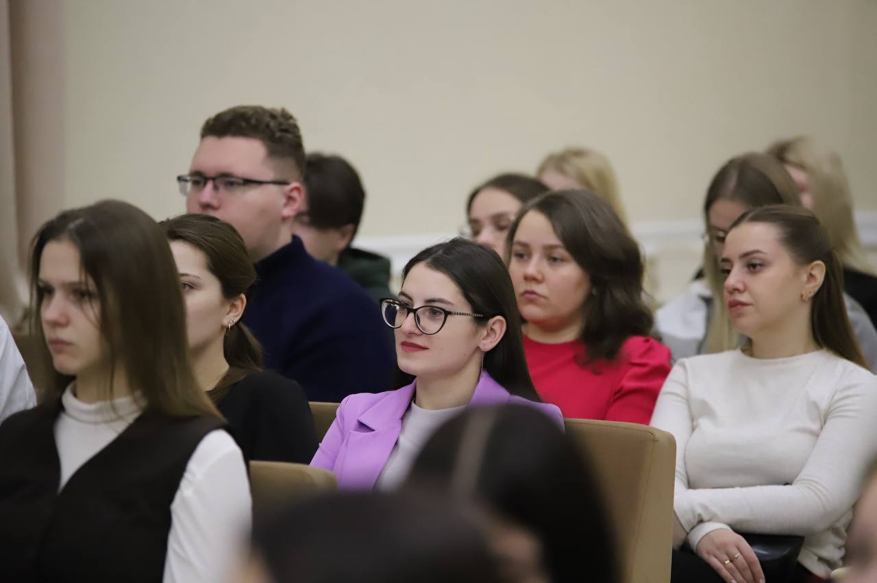 Дыялог з будучыняй: моладзь Петрыкаўшчыны абмяркоўвае стратэгію развіцця краіны