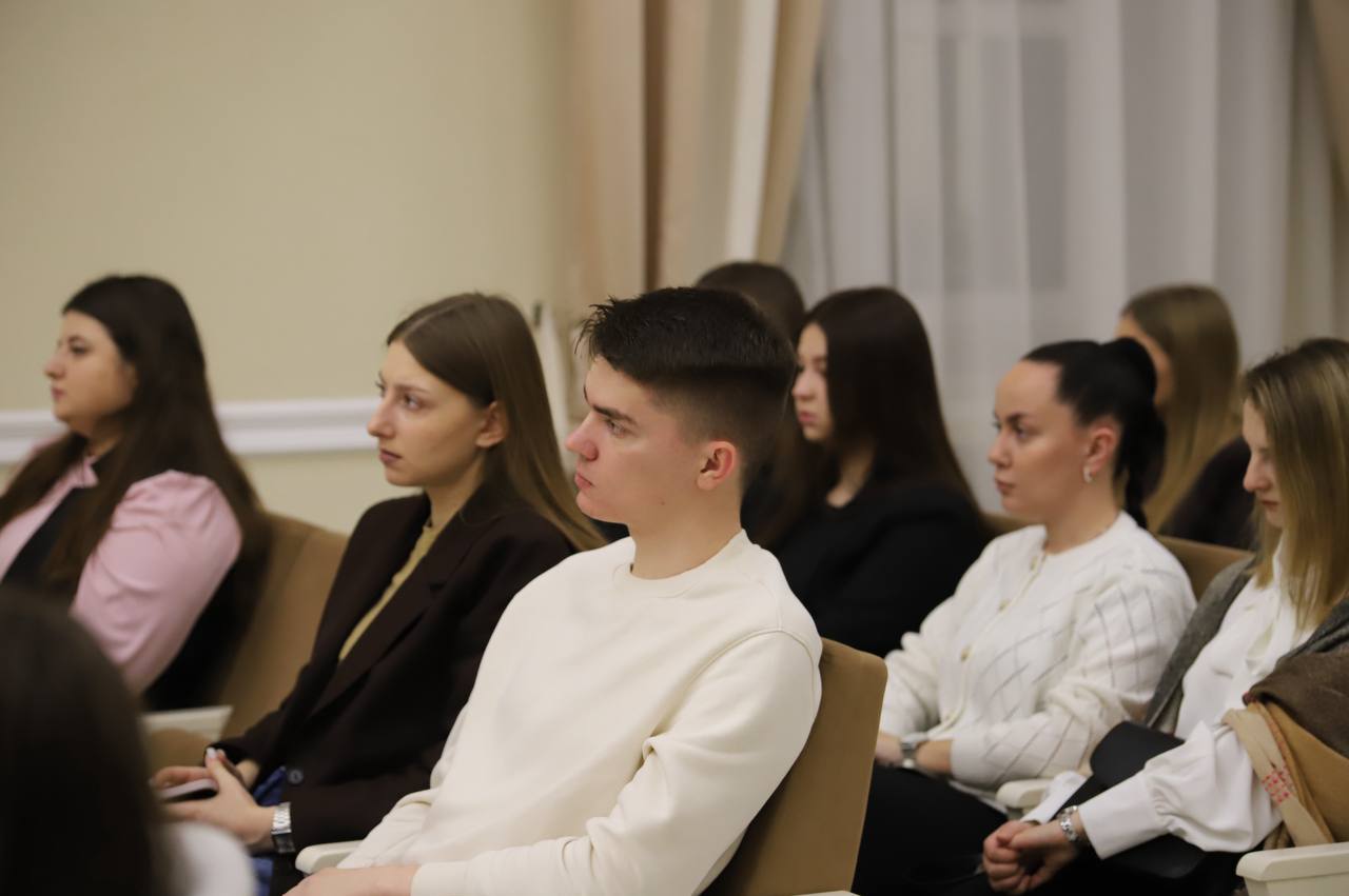 Дыялог з будучыняй: моладзь Петрыкаўшчыны абмяркоўвае стратэгію развіцця краіны