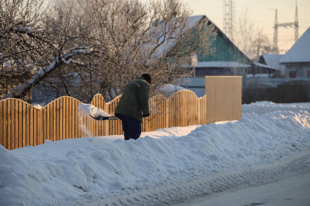 Фотафакт: Уборка снегу ідзе поўным ходам!