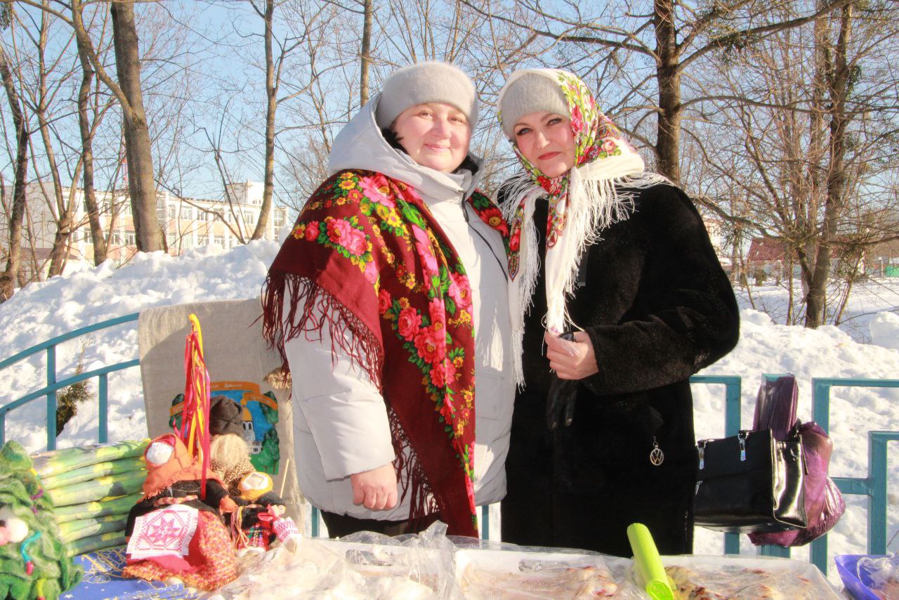 ФОТАРЭПАРТАЖ: Масленіца ідзе па населеных пунктах Петрыкаўшчыны
