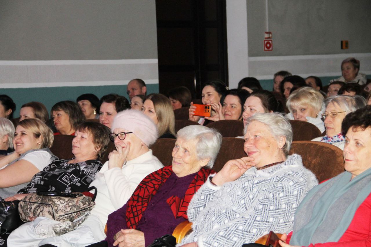 Яркая камедыя і шчырыя эмоцыі