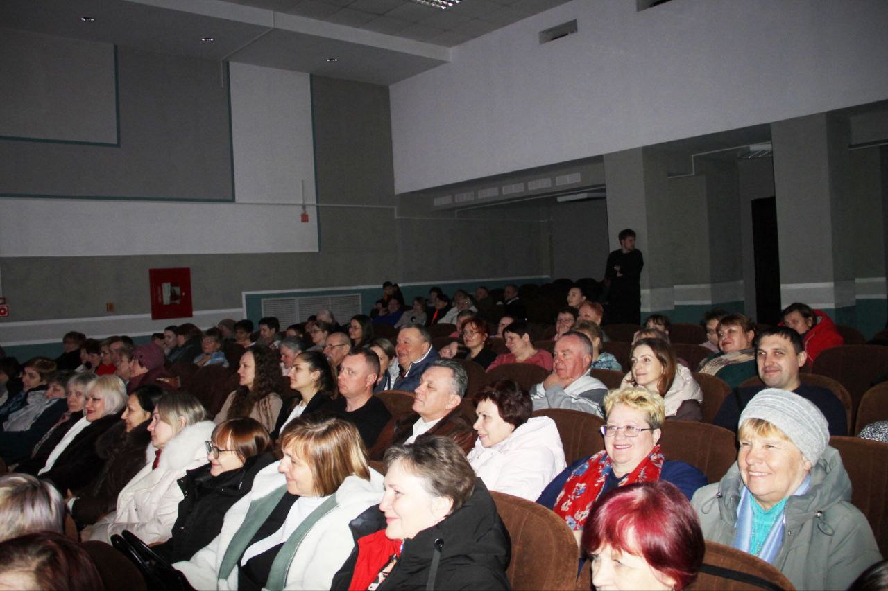 Яркая камедыя і шчырыя эмоцыі