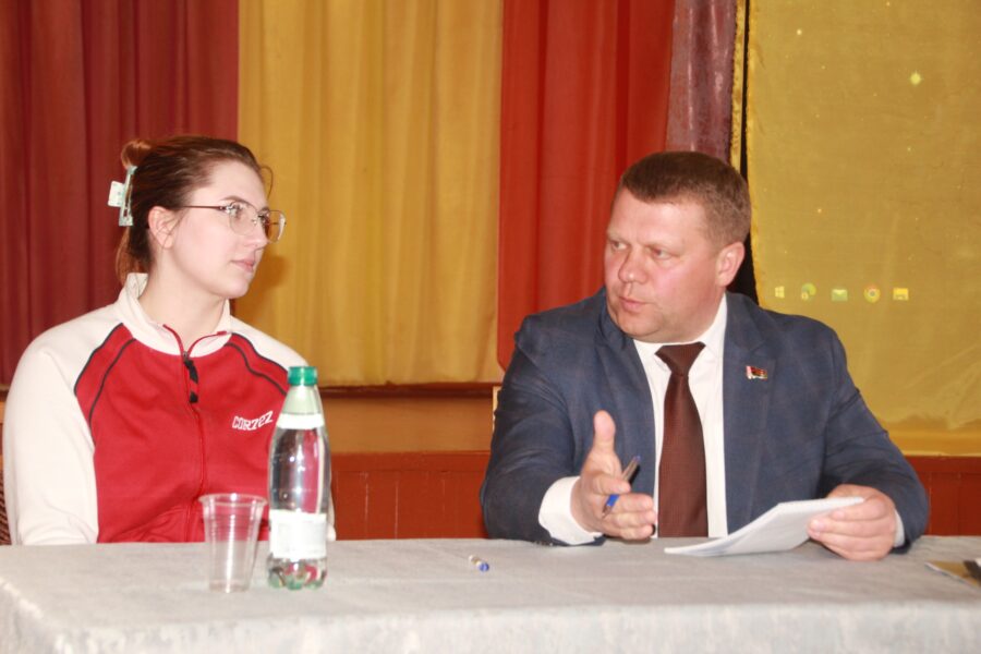 Дыялог на роўных: аб развіцці вёскі і бяспецы грамадзян