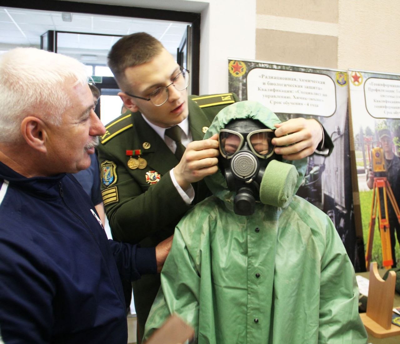 У раённым Доме культуры прайшла ваенна-патрыятычная акцыя “Гатовыя Радзіме служыць”