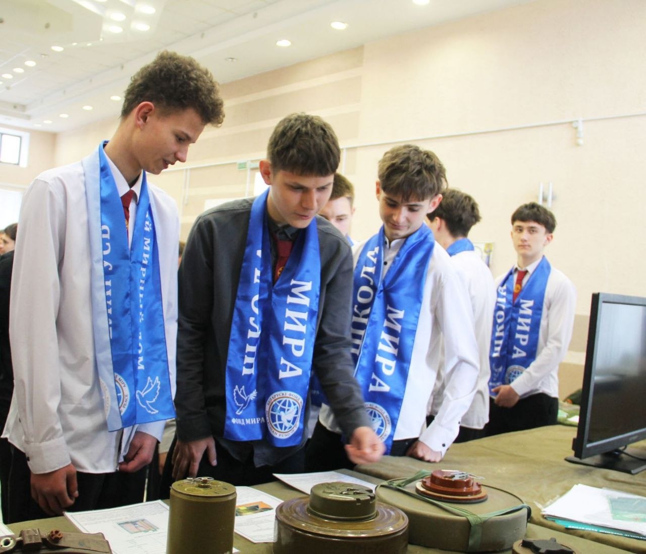 У раённым Доме культуры прайшла ваенна-патрыятычная акцыя “Гатовыя Радзіме служыць”