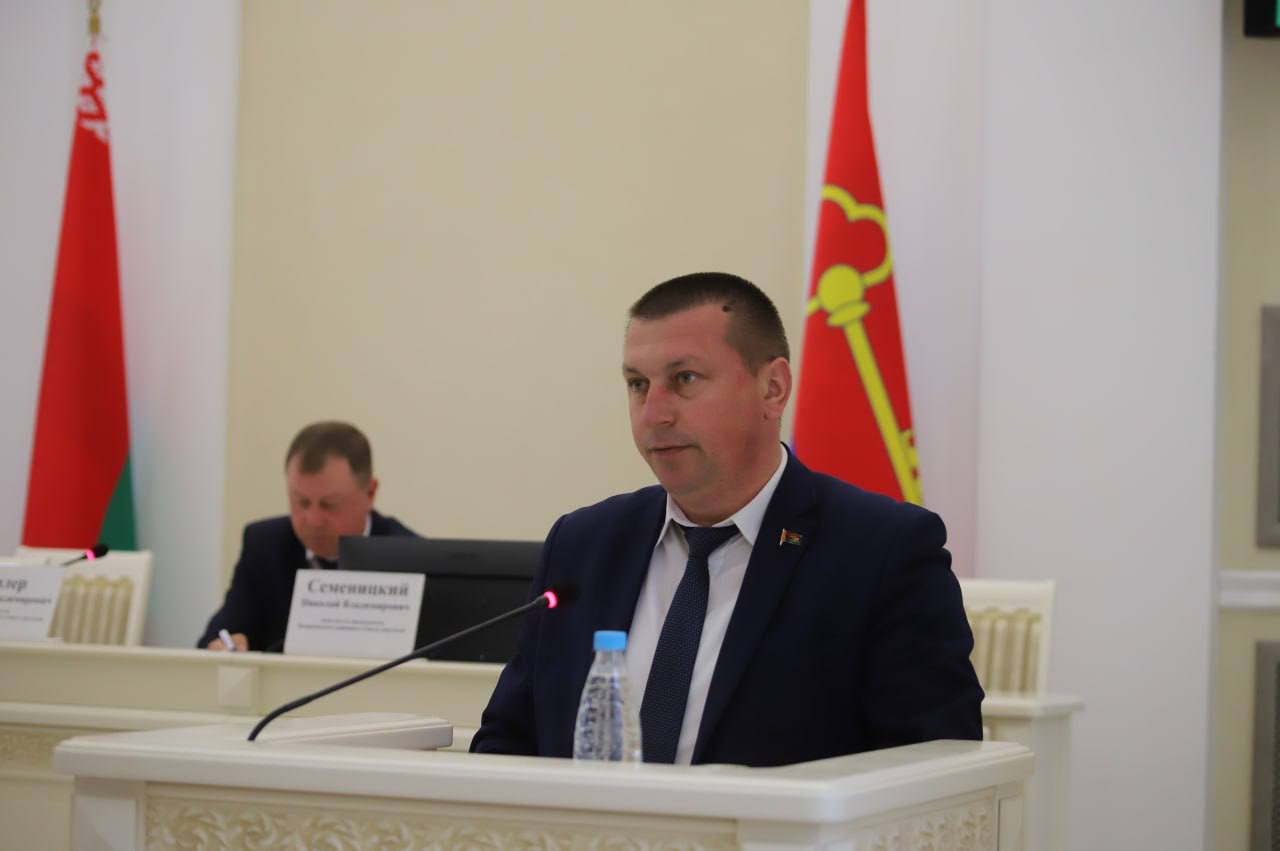 Пасяджэнне прэзідыума Петрыкаўскага раённага Савета дэпутатаў дваццаць дзявятага склікання