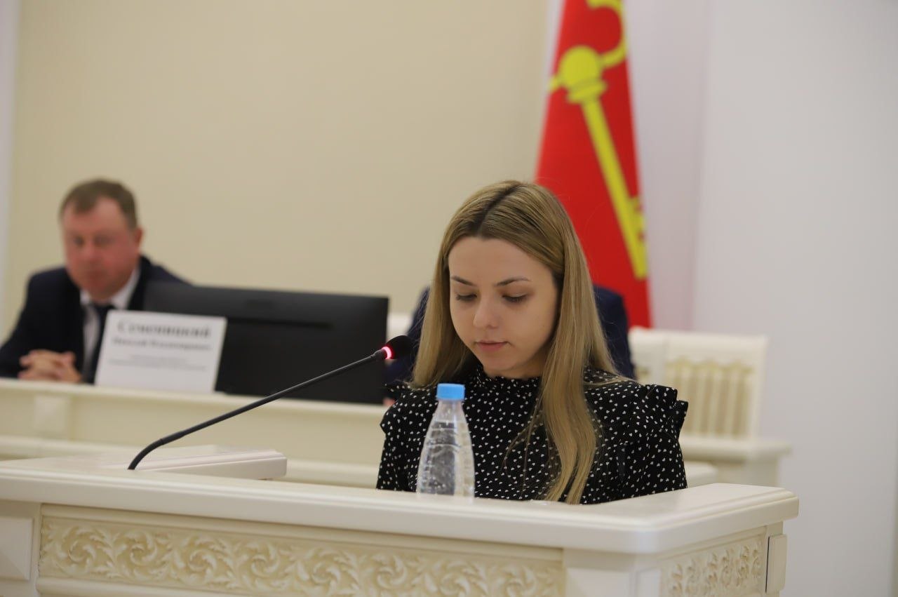 Сёння ў вялікай зале райвыканкама адбылося пасяджэнне дваццатай сесіі Петрыкаўскага раённага Савета дэпутатаў дваццаць дзявятага склікання