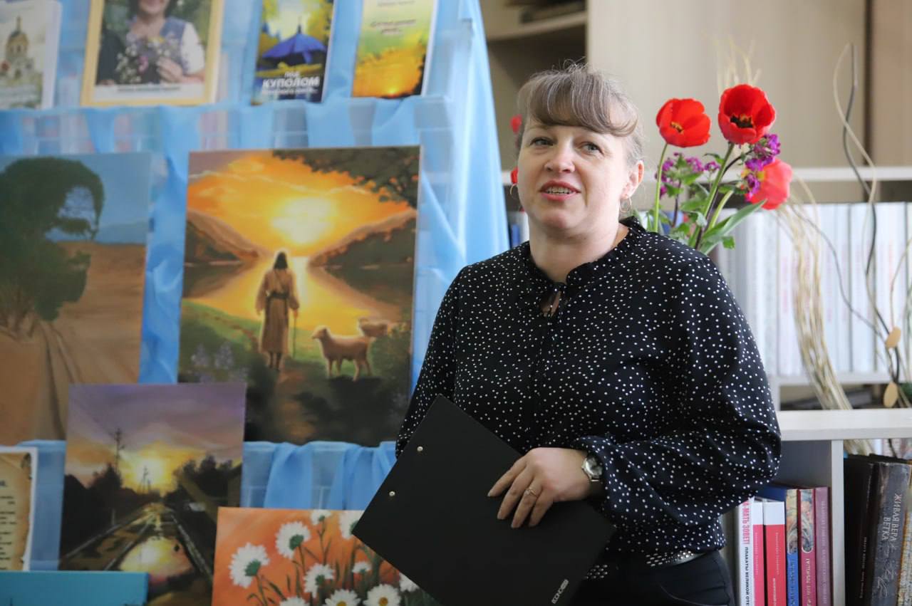 Прэзентацыя зборніка вершаў Святланы Тарасевіч «И только вера в светлый день…»