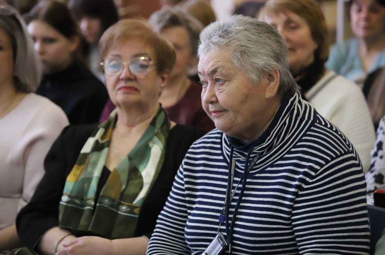 Прэзентацыя зборніка вершаў Святланы Тарасевіч «И только вера в светлый день…»