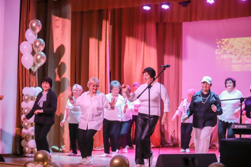 Чвэрць стагоддзя клопату пра людзей