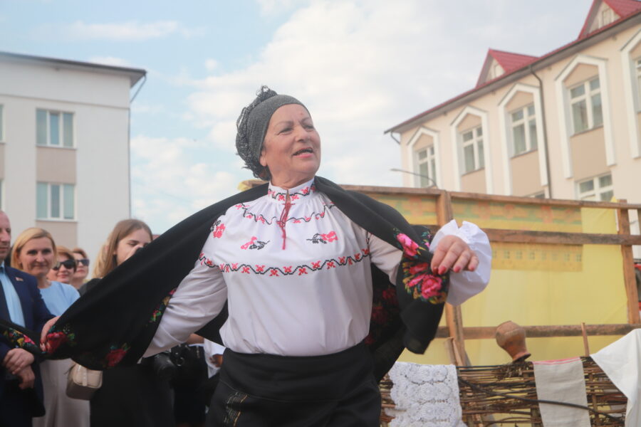 Каралева танца і песні