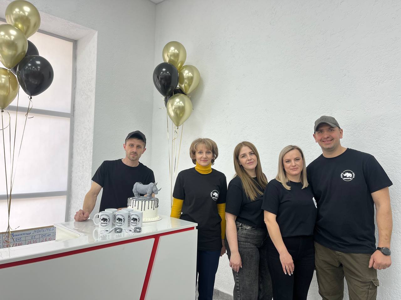ФОТАФАКТ: у Петрыкаве адкрыўся новы магазін будаўнічых матэрыялаў "Будмаркет Насарог"!