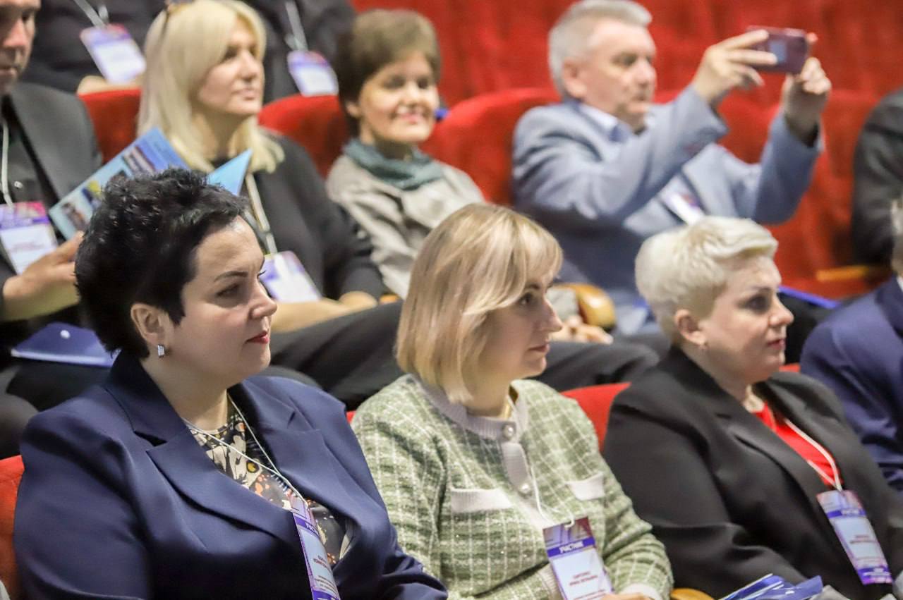 Сёння на базе кінатэатра "Беларусь" праходзіць абласны семінар "Удасканаленне рэпертуарнага планавання кінатэатраў"