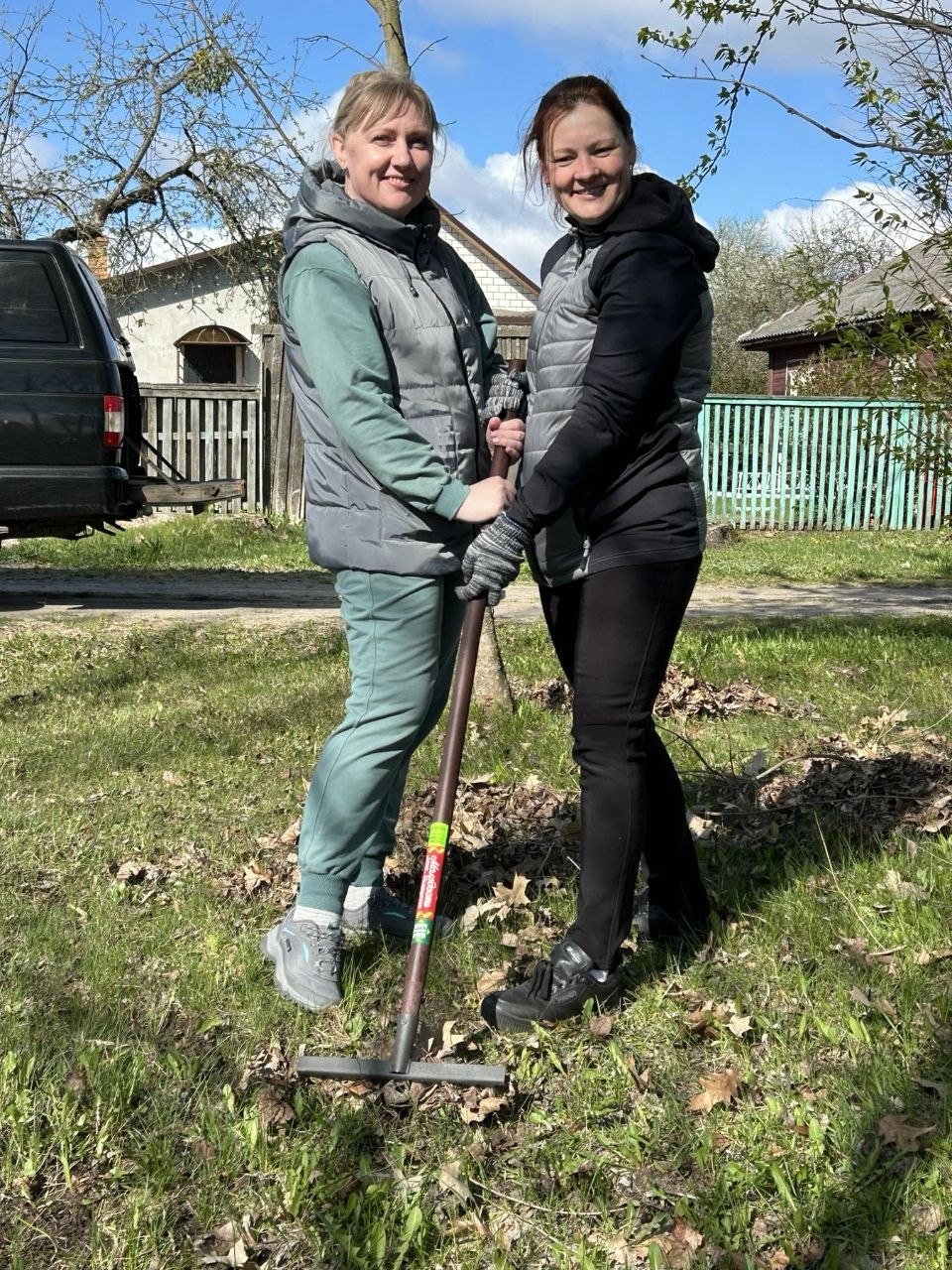 ФОТОРЕПОРТАЖ: В Петриковском районе проходит Республиканский субботник