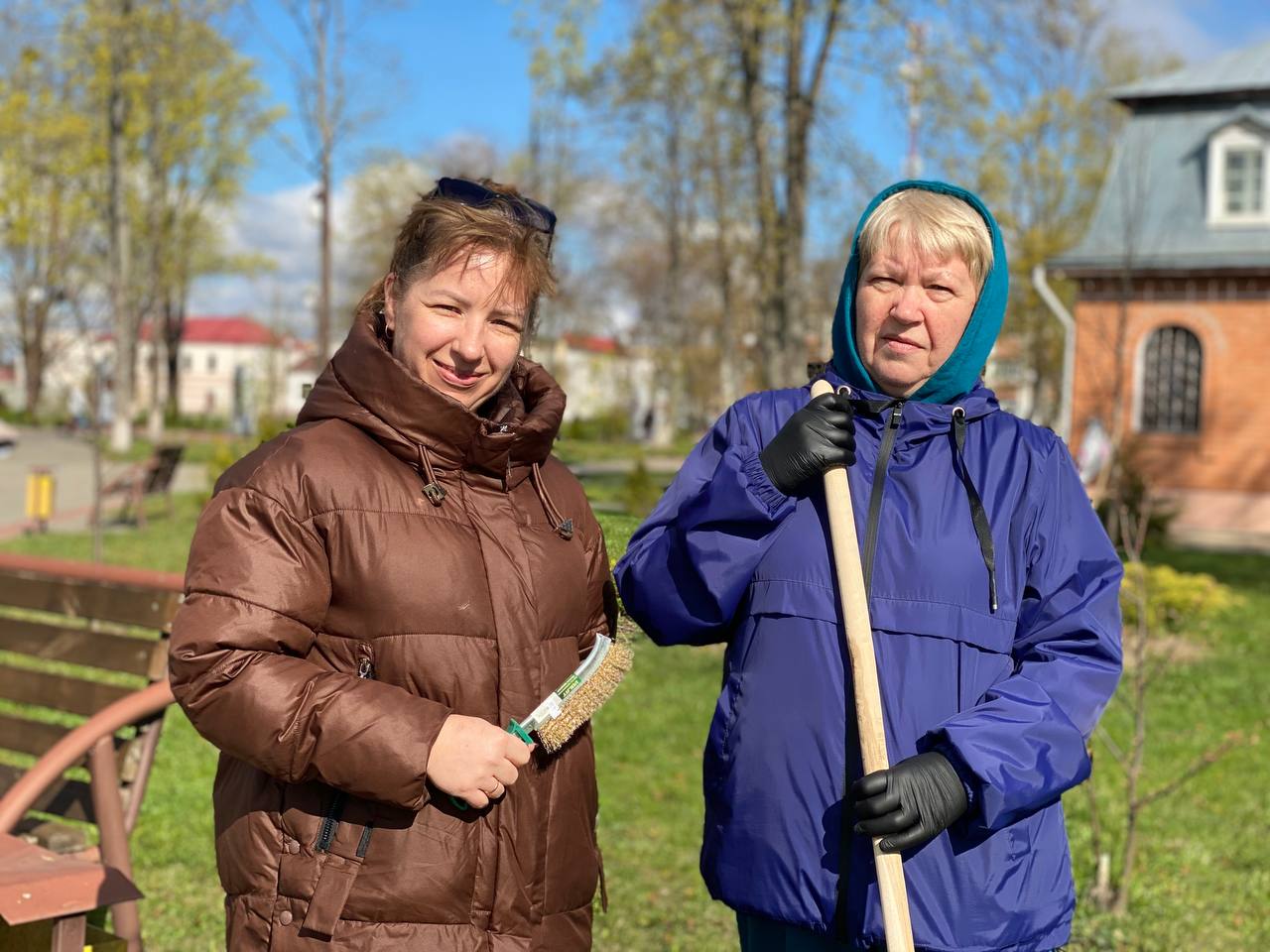 ФОТОРЕПОРТАЖ: В Петриковском районе проходит Республиканский субботник
