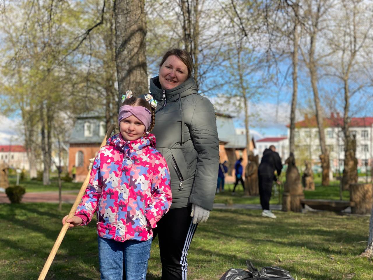 ФОТОРЕПОРТАЖ: В Петриковском районе проходит Республиканский субботник