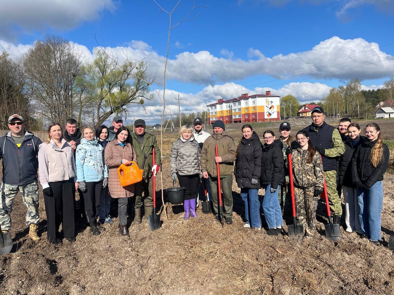 Алея "Надзеі" ў аграгарадку Ляскавічы: сумеснымі намаганнямі дзеля будучыні!