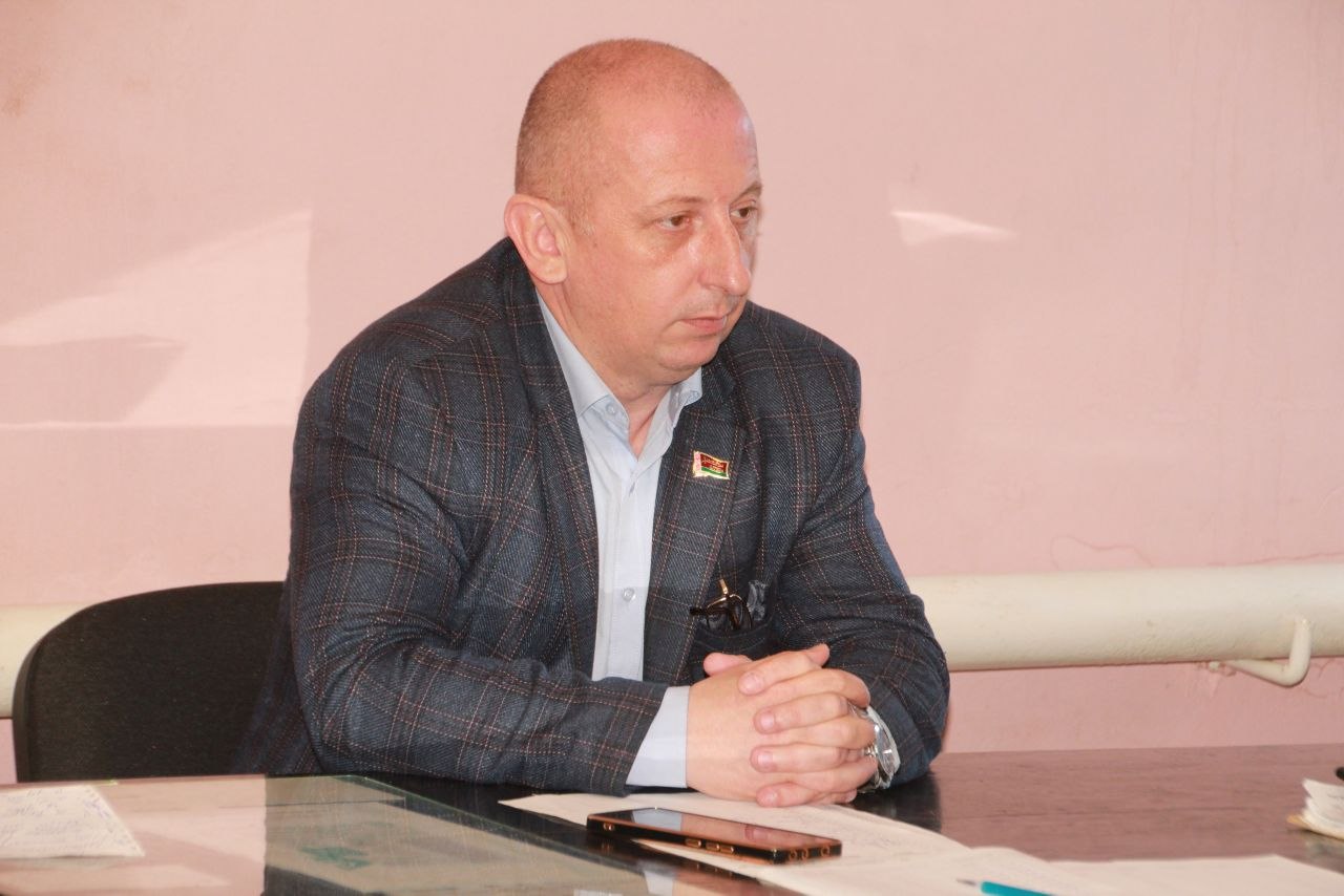 В центре внимания — развитие туризма и родного края: Александр Дегтяр встретился с коллективом водозабора