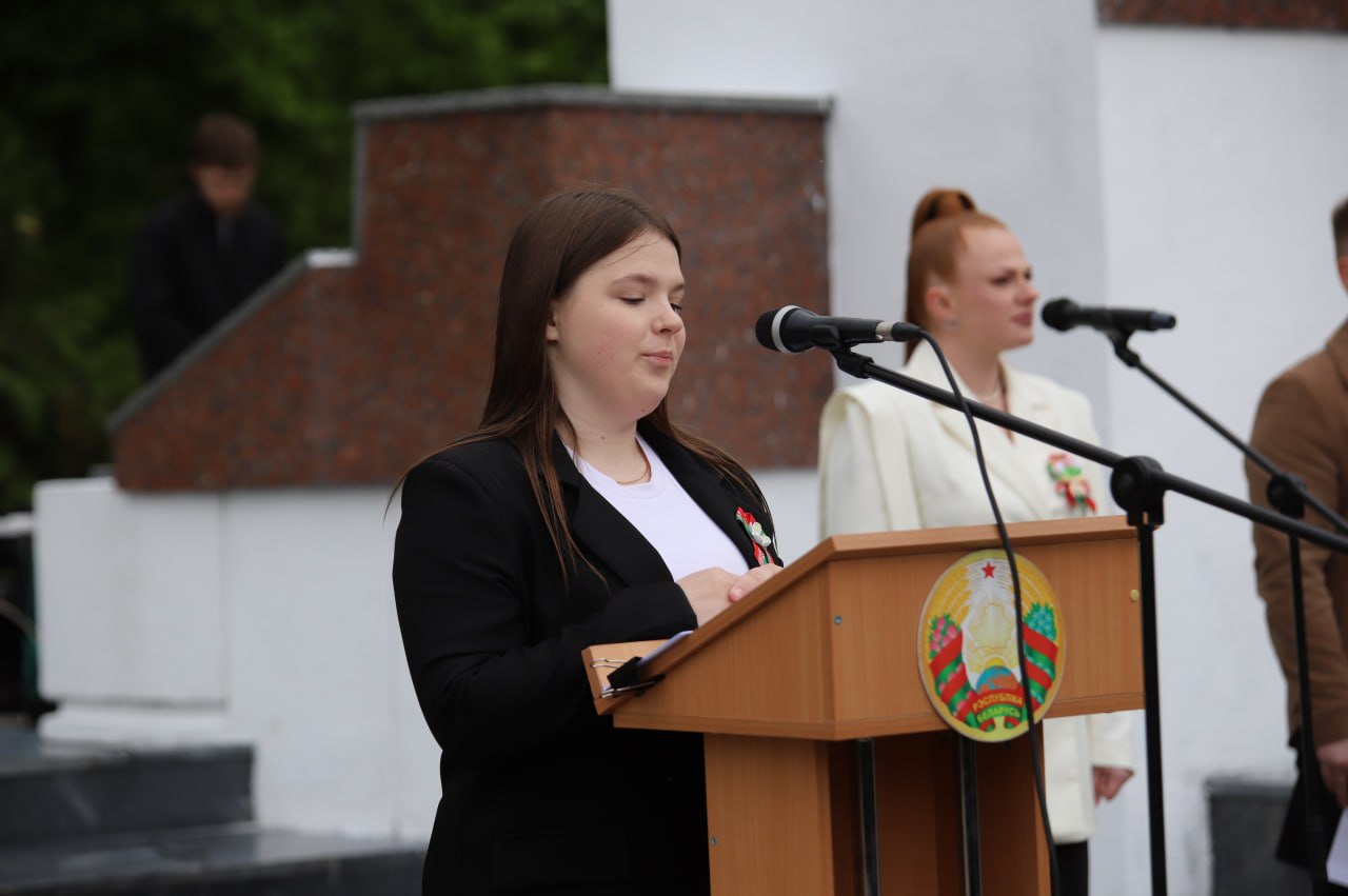 Фотафакт: З пачуццём падзякі аддаём даніну павагі подзвігу