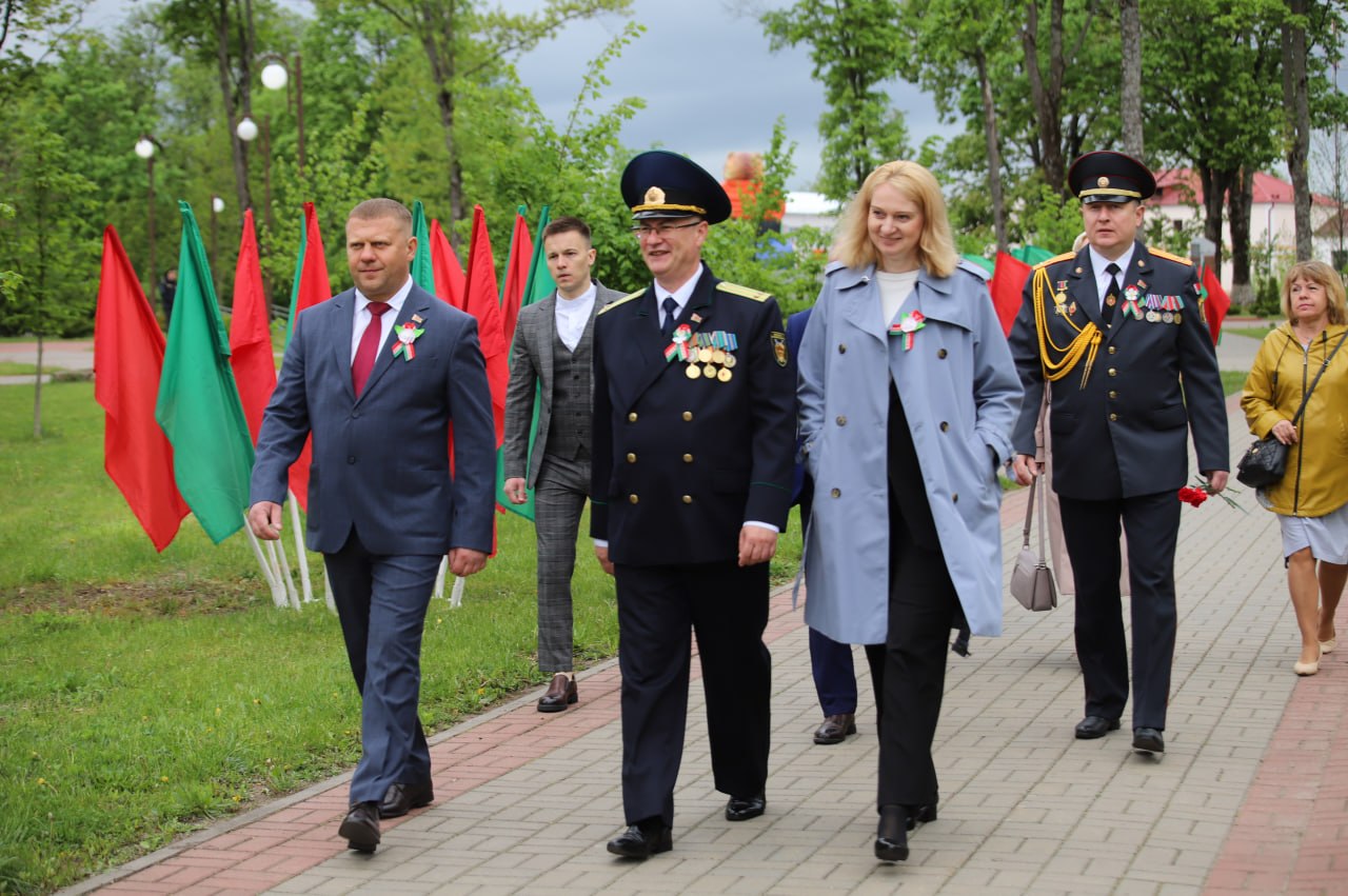 Фотафакт: З пачуццём падзякі аддаём даніну павагі подзвігу