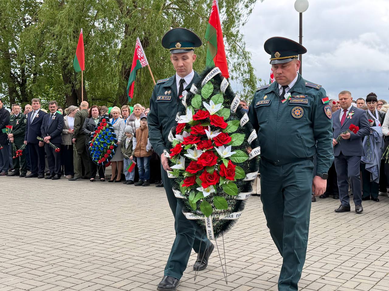 Фотафакт: З пачуццём падзякі аддаём даніну павагі подзвігу
