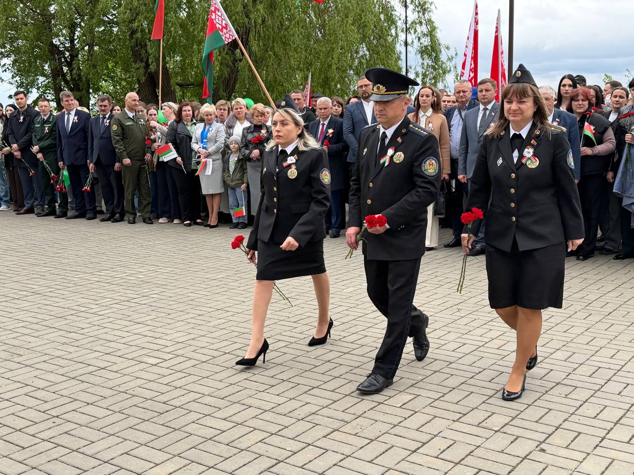 Фотафакт: З пачуццём падзякі аддаём даніну павагі подзвігу