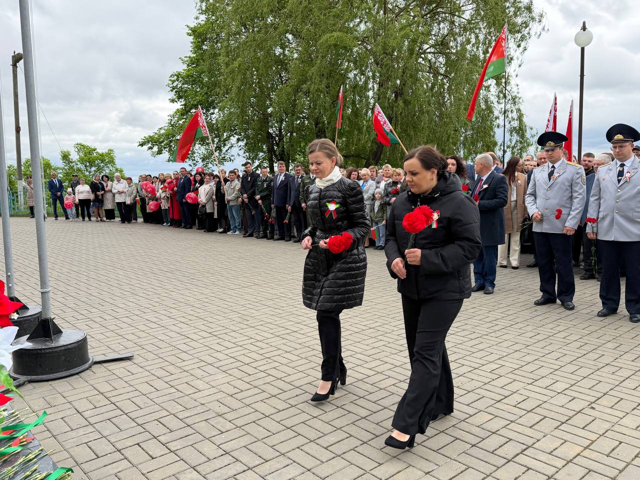 Фотафакт: З пачуццём падзякі аддаём даніну павагі подзвігу