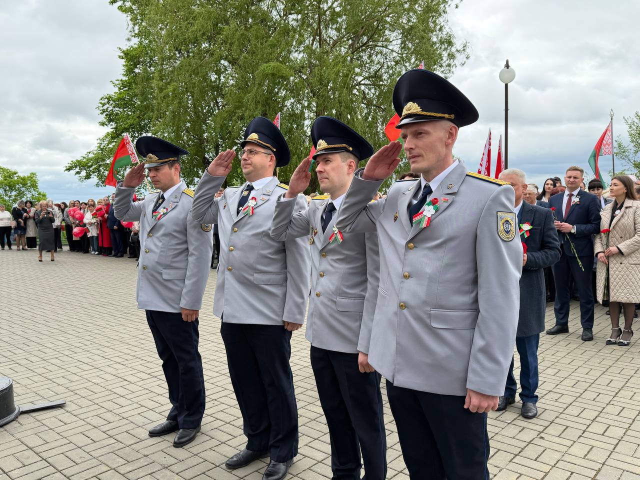 Фотафакт: З пачуццём падзякі аддаём даніну павагі подзвігу