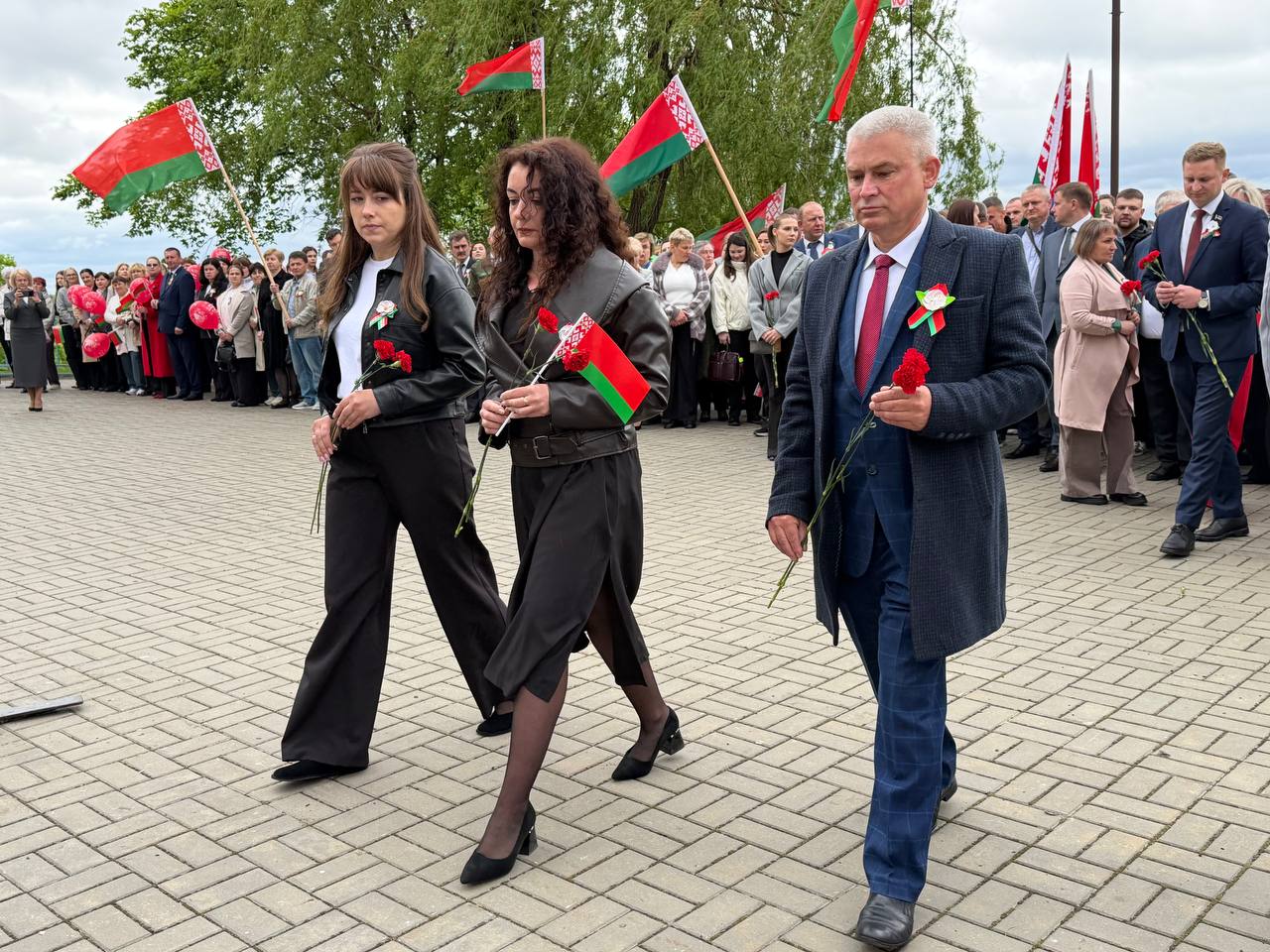 Фотафакт: З пачуццём падзякі аддаём даніну павагі подзвігу