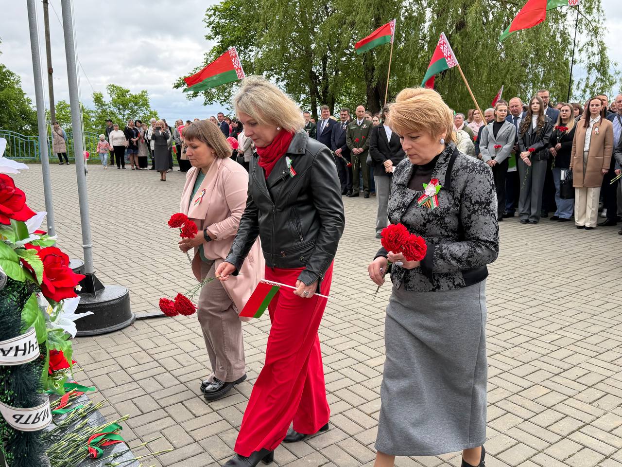 Фотафакт: З пачуццём падзякі аддаём даніну павагі подзвігу