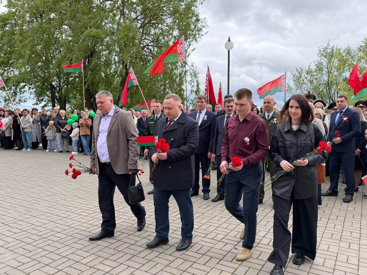 Фотафакт: З пачуццём падзякі аддаём даніну павагі подзвігу