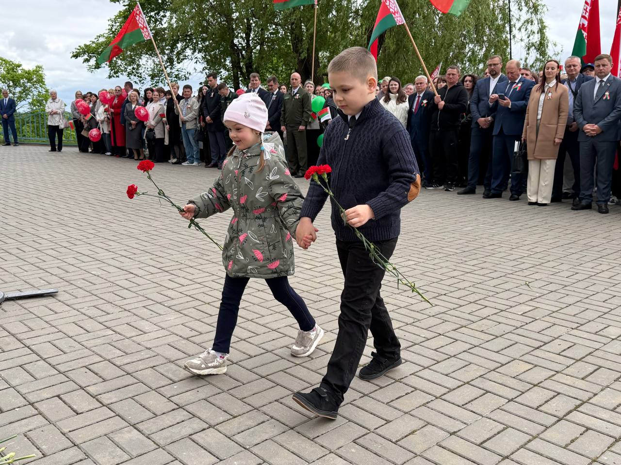 Фотафакт: З пачуццём падзякі аддаём даніну павагі подзвігу
