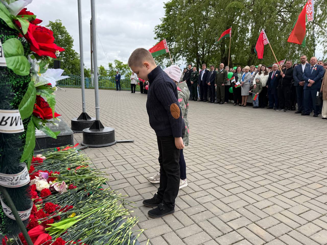 Фотафакт: З пачуццём падзякі аддаём даніну павагі подзвігу