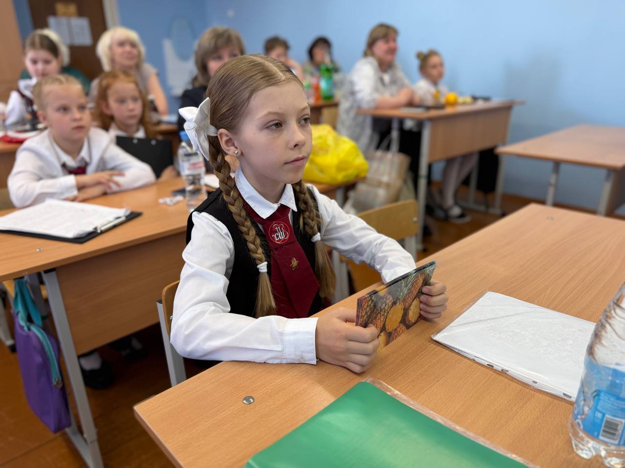 ФОТОФАКТ: в Петрикове проходит открытый областной конкурс исследовательских работ и проектов «Окружающий мир глазами детей»