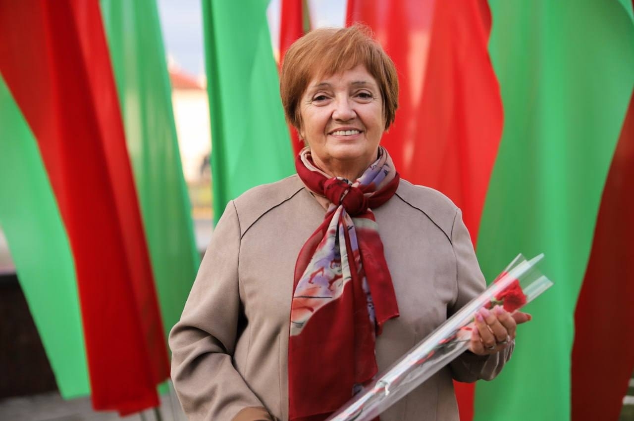 Словы ад сям'і пазаштатных аўтараў