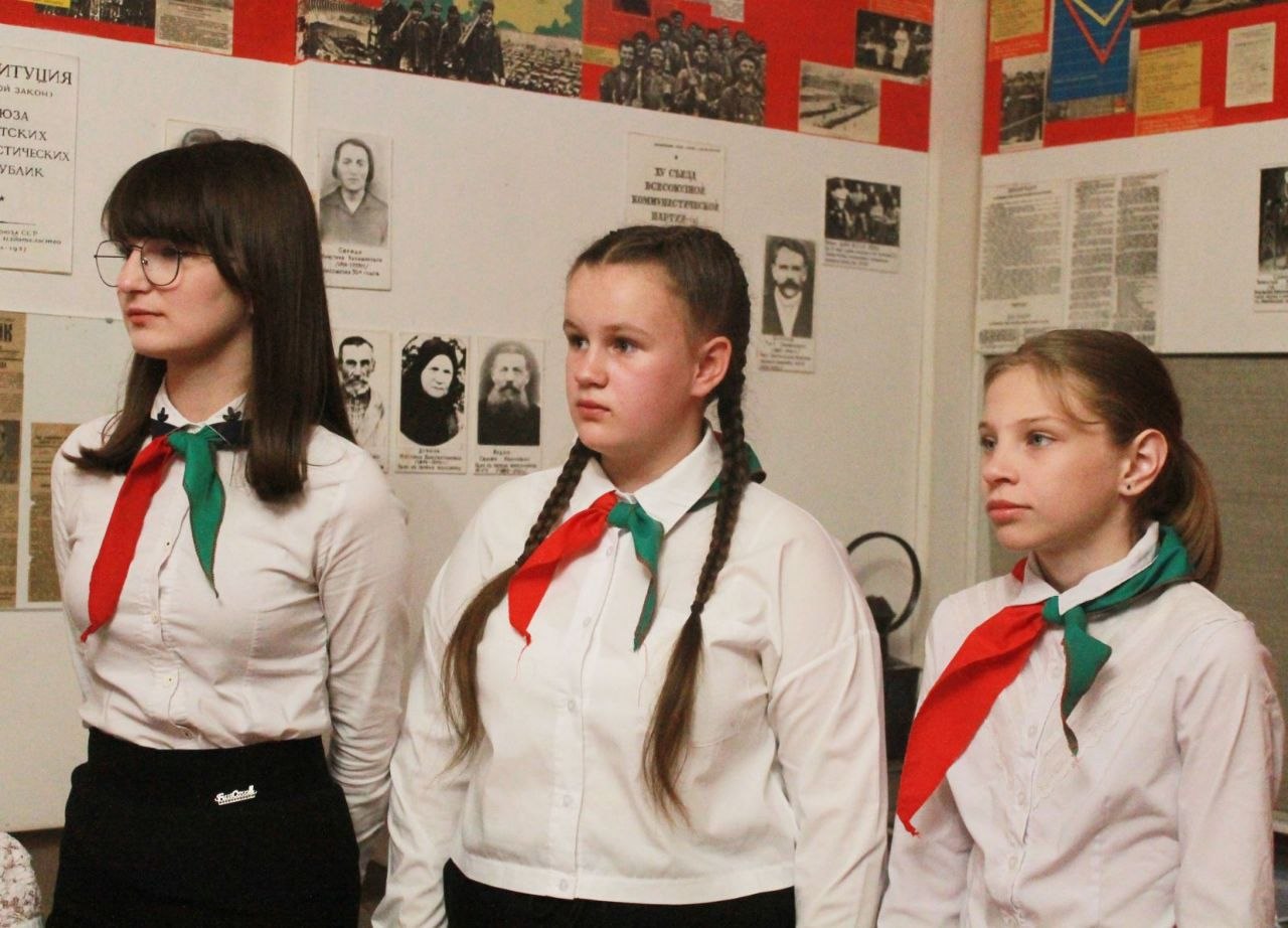 “Аднагодкі Перамогі” папоўнілі экспазіцыю школьнага музея