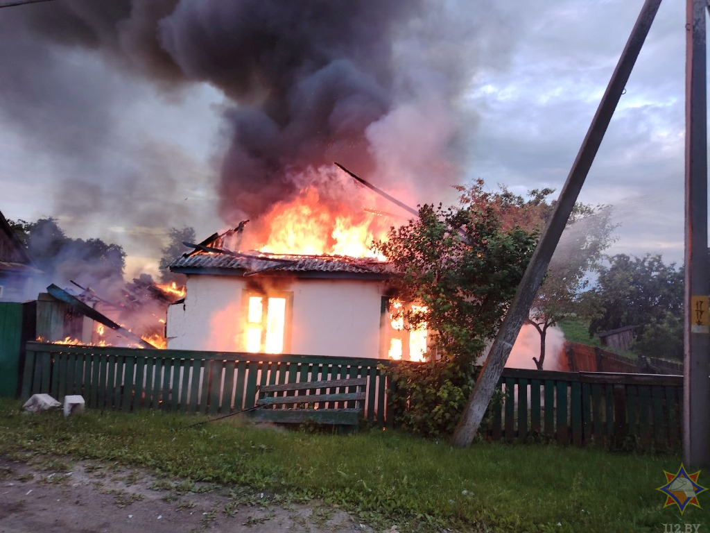 На пожаре в Житковичском районе сосед спас пенсионера
