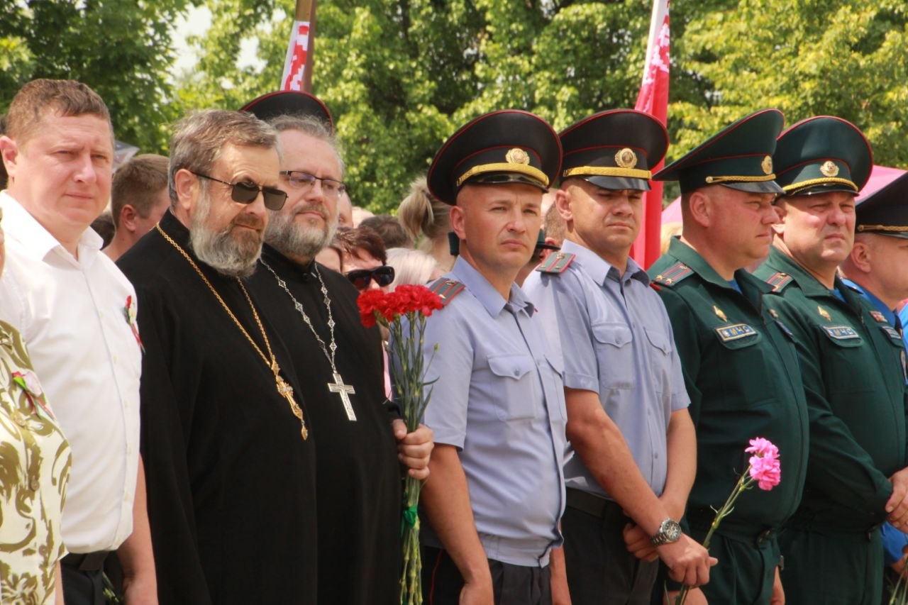 Мітынг-рэквіем прайшоў у гарадскім парку райцэнтра