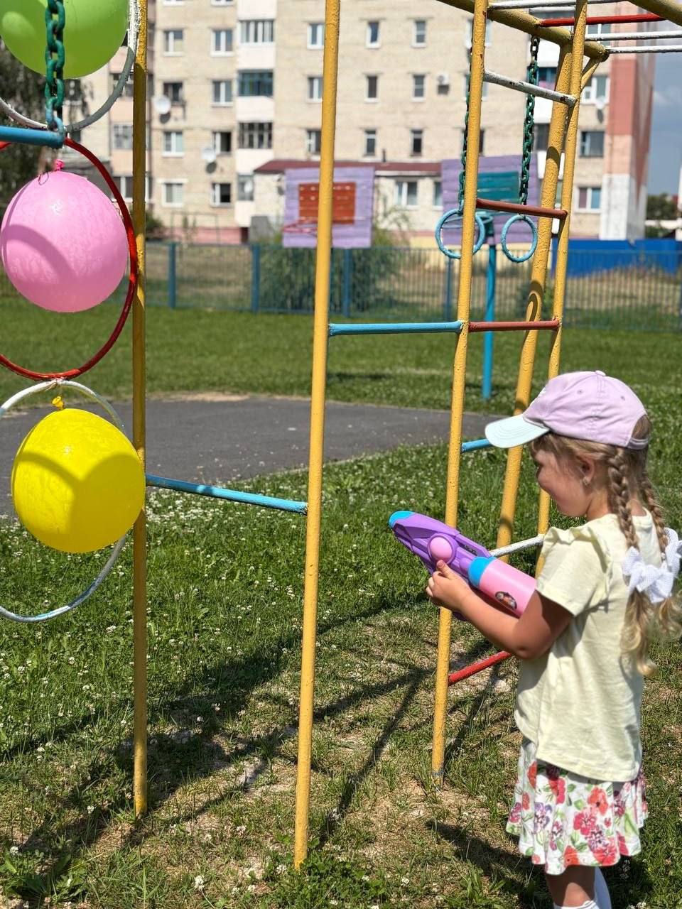 ФОТАФАКТ: Как в петриковском дошкольном центре помогают малышам пережить жару