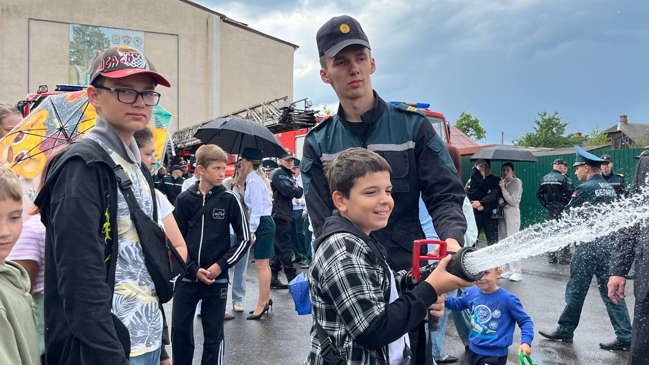 ФОТОРЭПАРТАЖ: свята мужнасці і прафесіяналізму